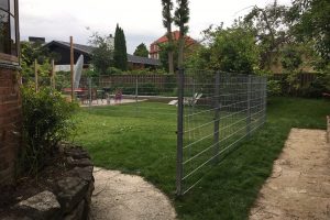 2D Panelhegn Galvaniseret – Inkl. Stolper